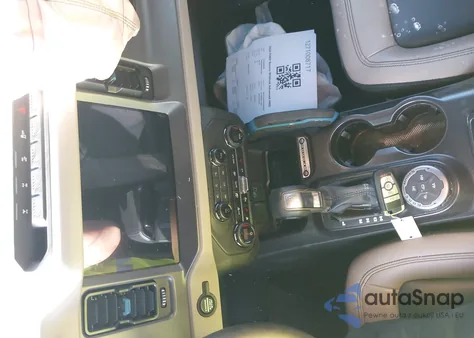 2024 Ford Bronco Wildtrak z USA, uszkodzony, nr VIN 1FMEE2BP9RLA57043